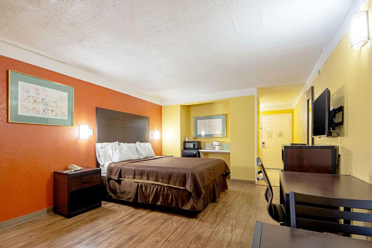 Economy Inn & Suites 덴턴 외부 사진